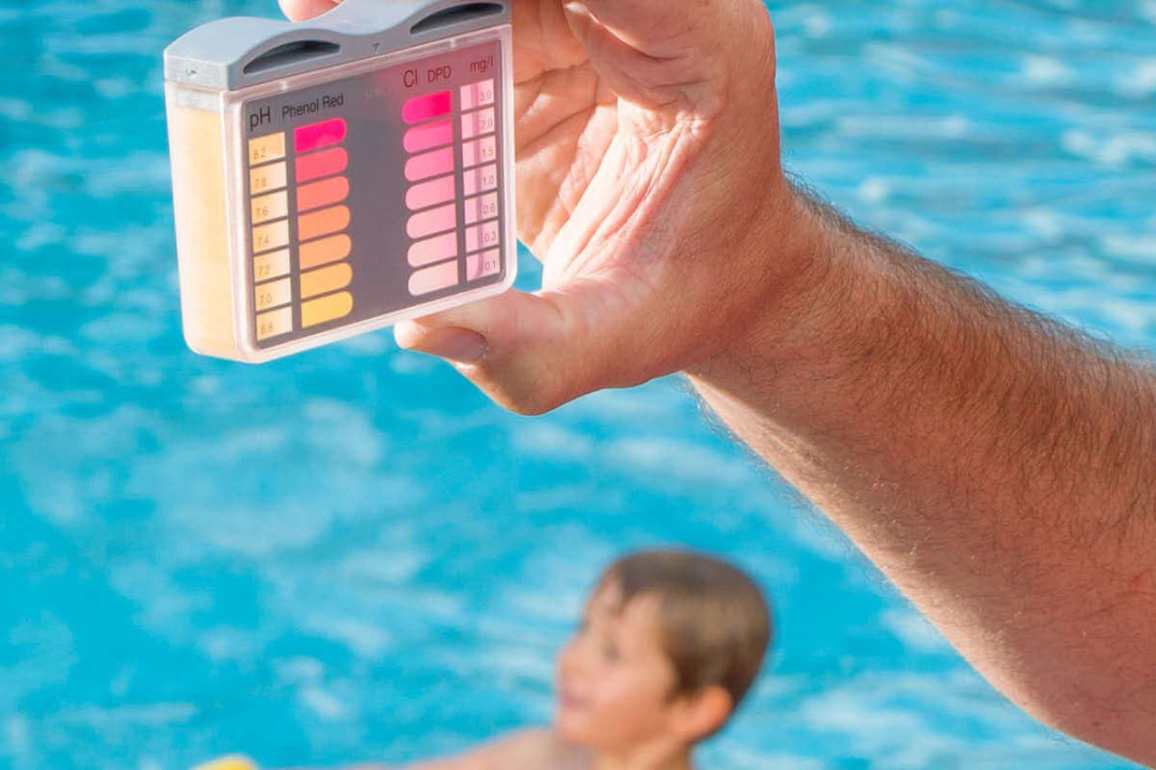 tester-ph-piscine-normandie-evasion